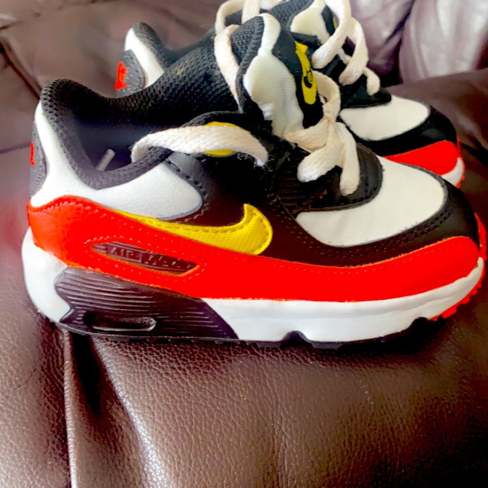 Toddlers Nikes Size 6